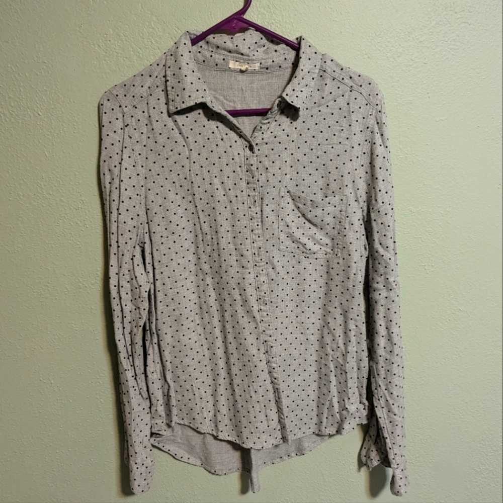 Maurice's | gray polka dot button up| medium